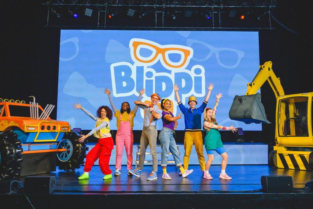 7 be like blippi tour courtesy of round room scaled5870831160141197392